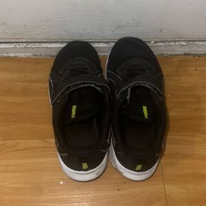 Puma used kids sz 1
